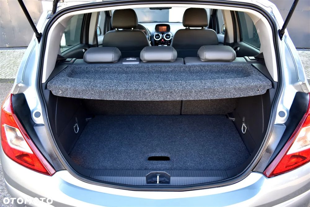 Opel Corsa 1.4 16V Active - 17