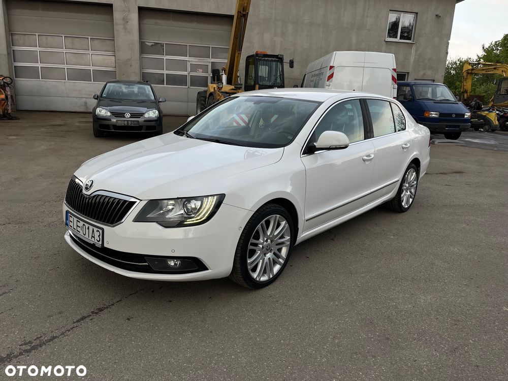 Skoda Superb 2.0 TSI Active DSG - 2