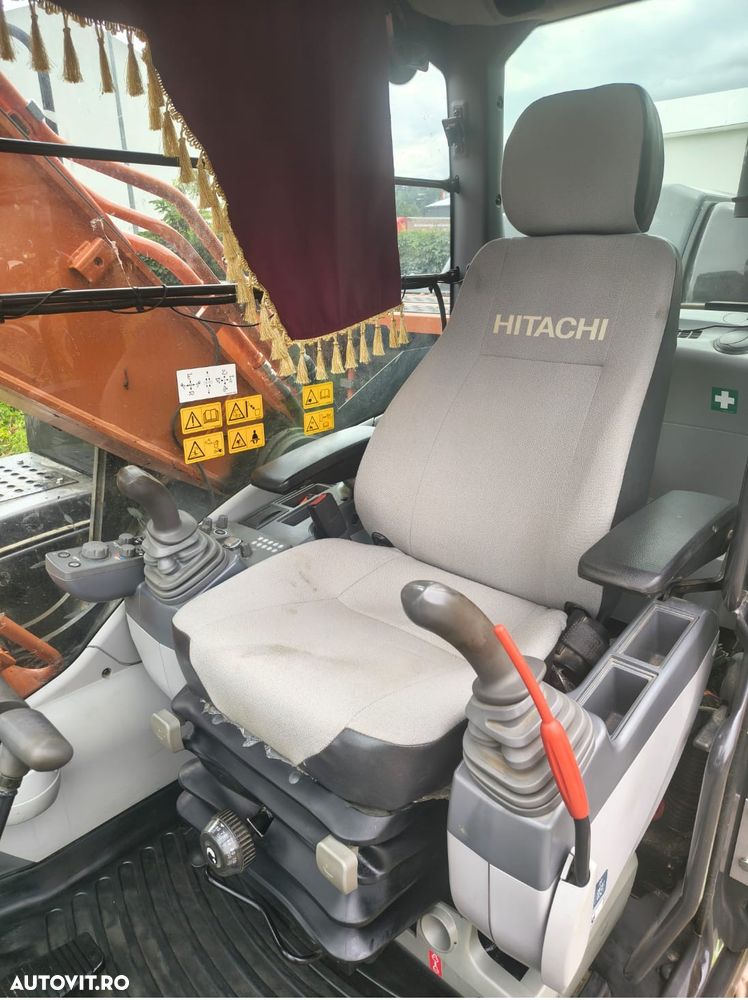 Hitachi ZAXIS 210H - 8