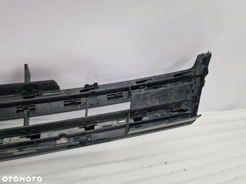 VW TOUAREG 7P6 / 7P 10- ATRAPA / GRILL PRZEDNI PRZÓD , NR 7P6853651A/D , NR AUKCJI GR122 - 23