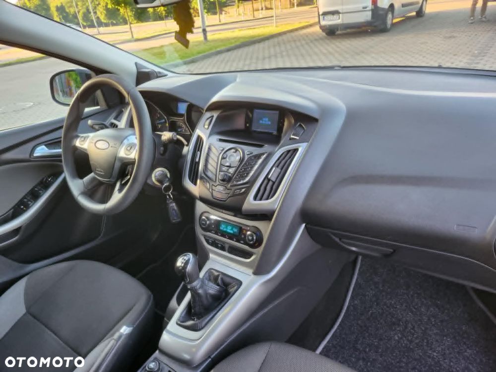 Ford Focus - 10