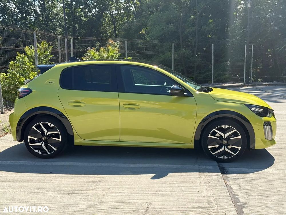 Peugeot 208 1.2 L PureTech STT EAT8 GT - 12