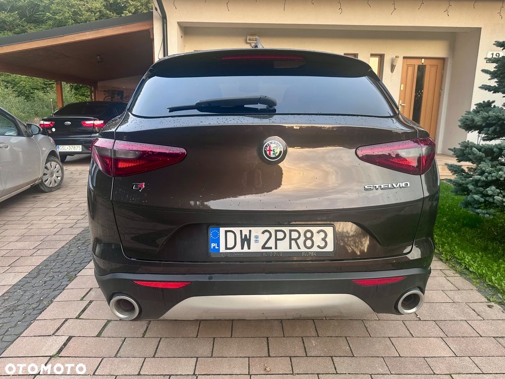Alfa Romeo Stelvio 2.0 Turbo Executive Q4 - 5