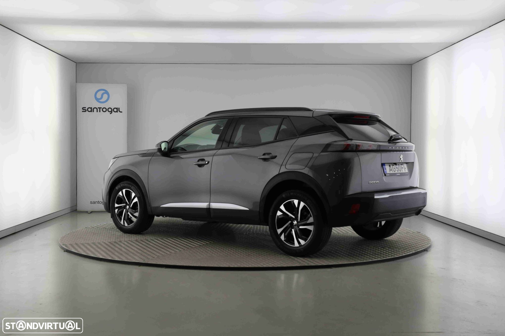 Peugeot 2008 1.2 PureTech Allure - 3