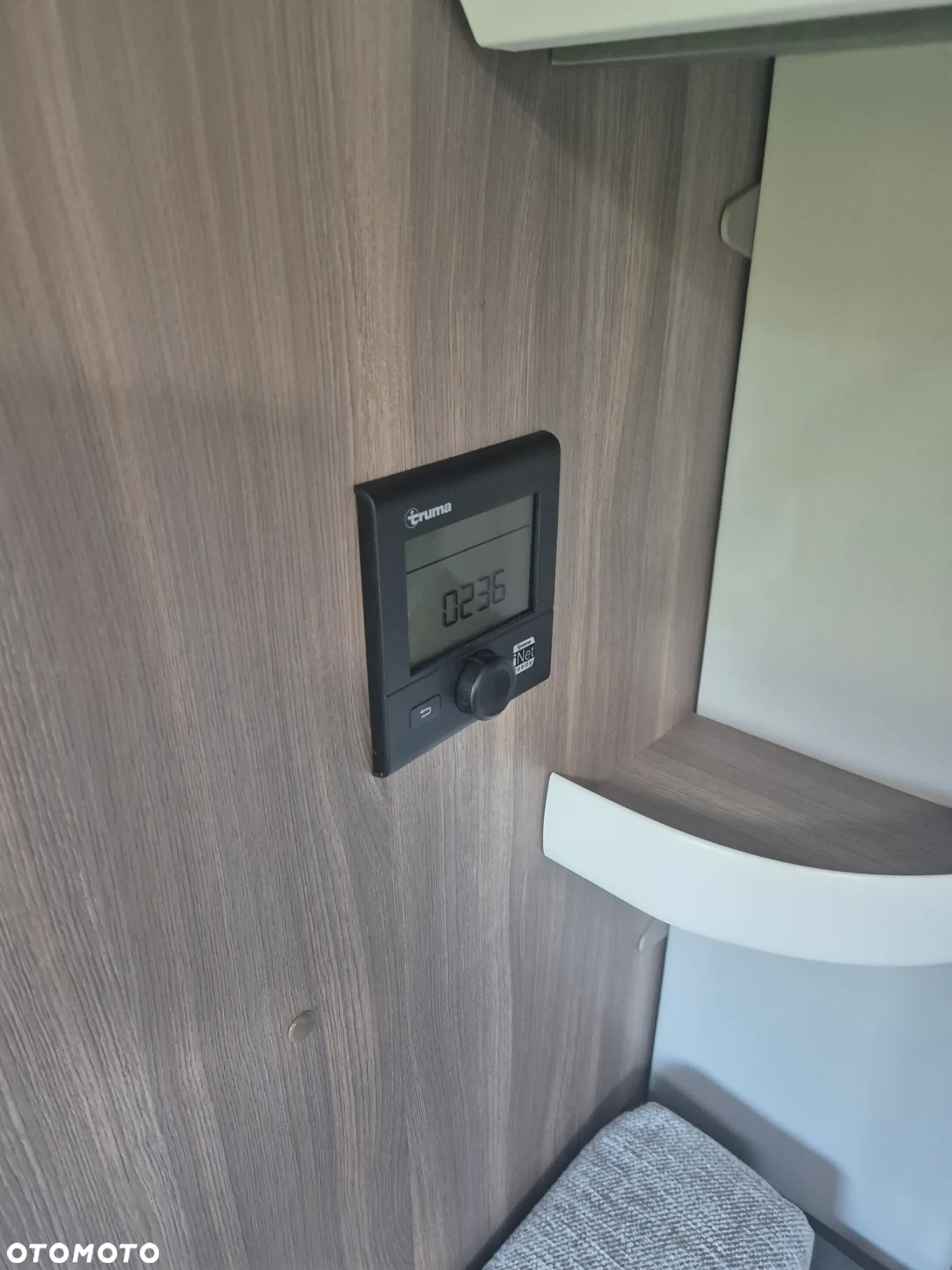 Hobby 560 KMFe Excellent Edition instalacja off-grid 230V Duo-Control - 13