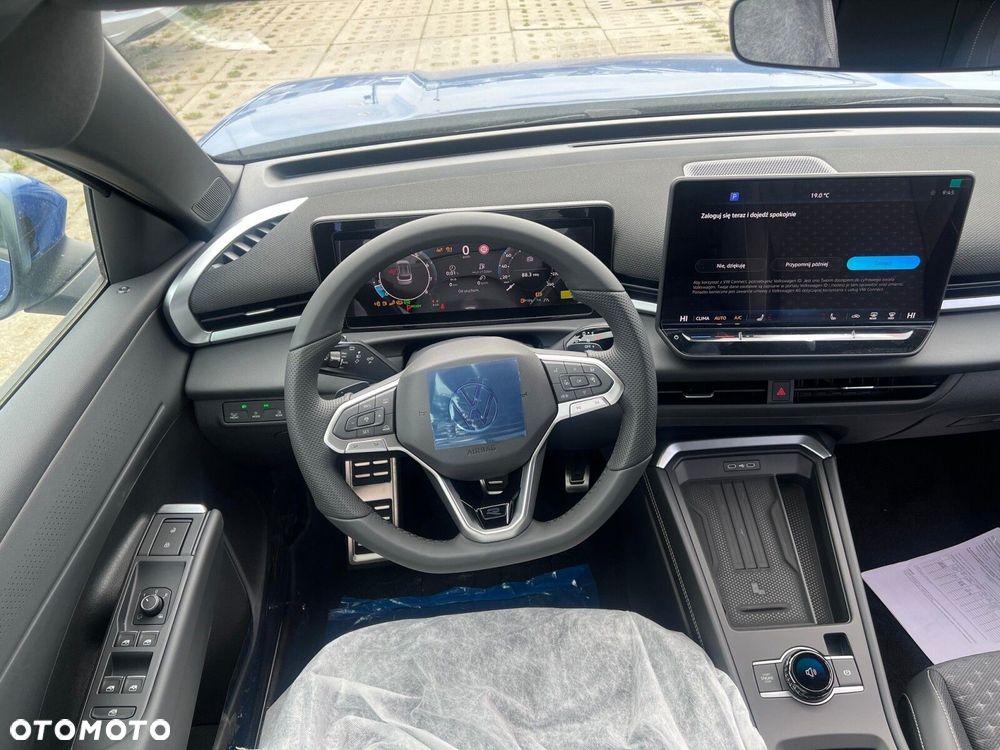 Volkswagen T-Roc - 9
