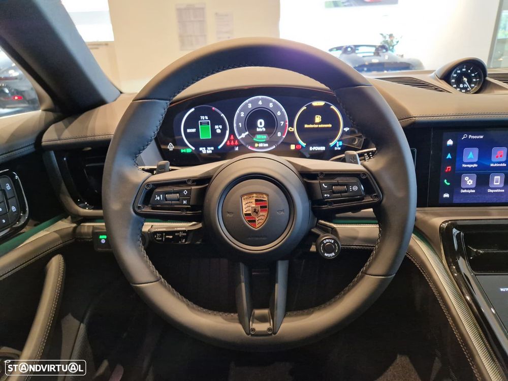 Porsche Panamera 4 E-Hybrid - 16
