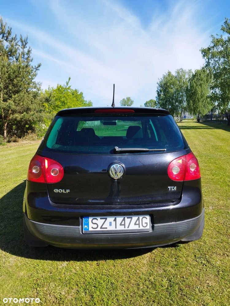 Volkswagen Golf - 5