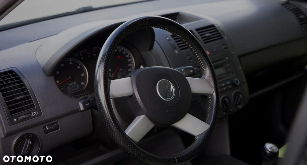 Volkswagen Polo Cross - 12