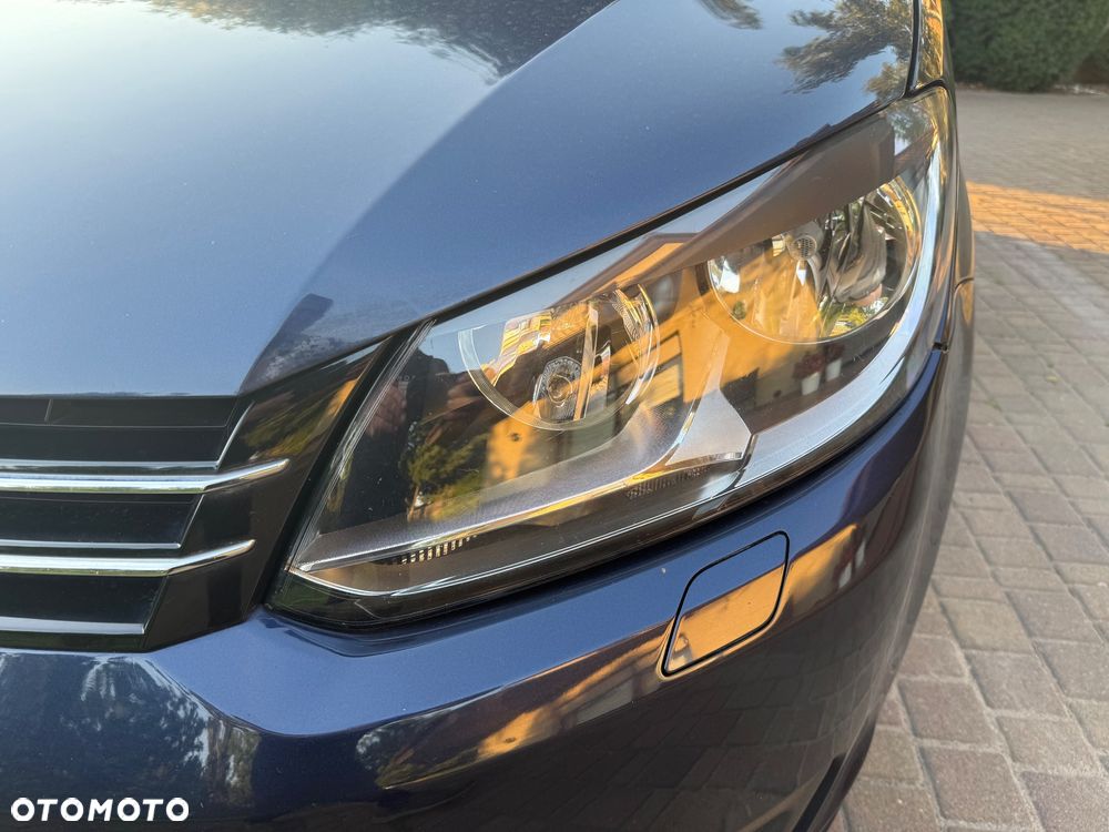 Volkswagen Touran 1.6 TDI DPF BlueMot Comfortline - 16