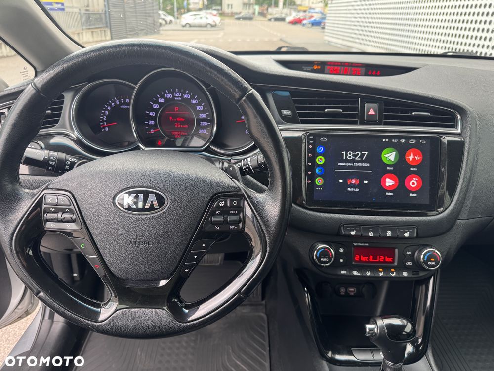 Kia Ceed 1.6 GDI DCT Platinum Edition - 26