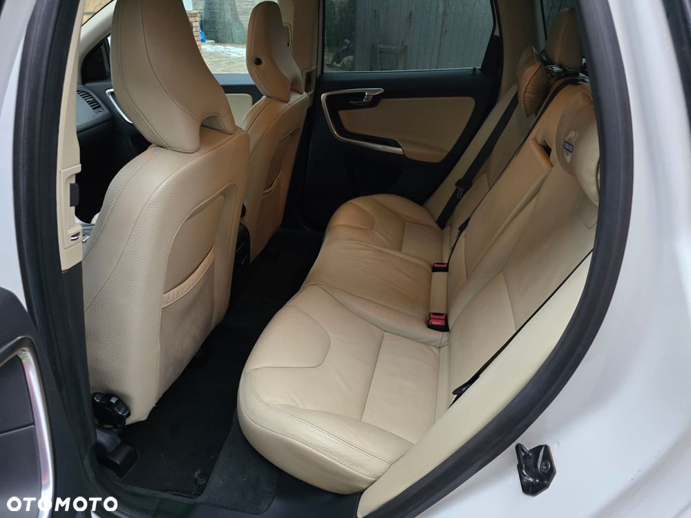Volvo XC 60 - 6