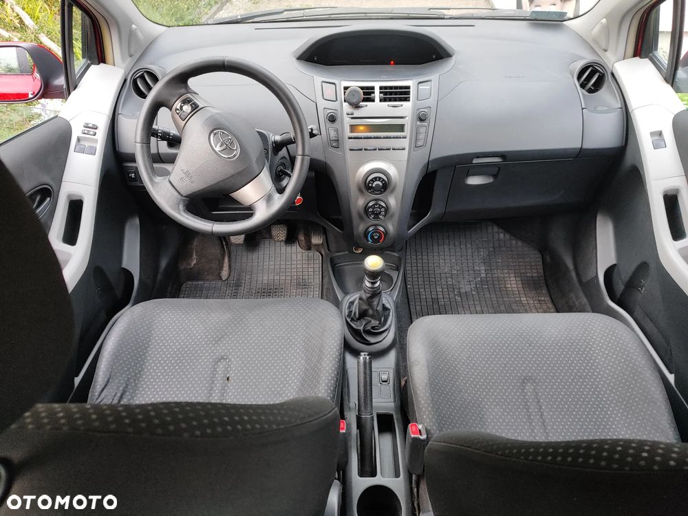 Toyota Yaris - 7