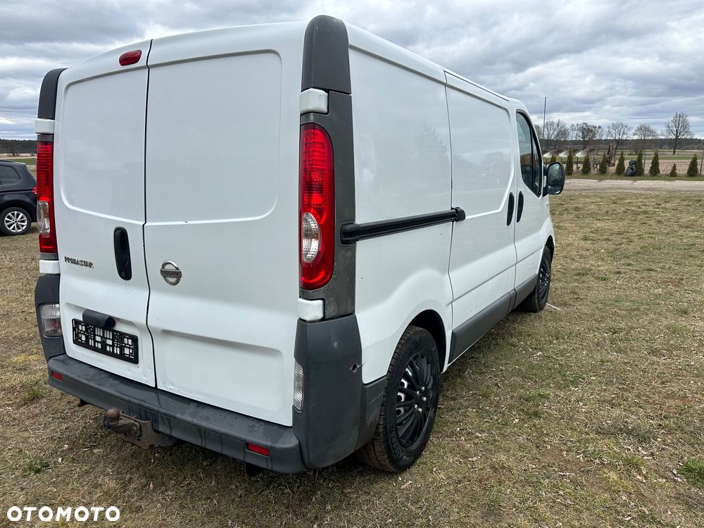 Nissan Primaster - 4