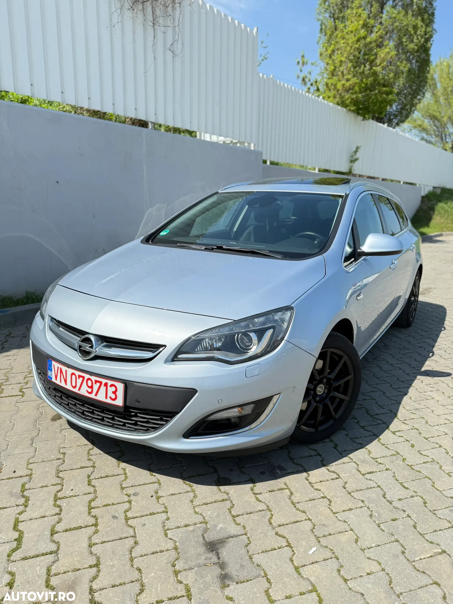 Opel Astra 2.0 CDTI Exklusiv - 3