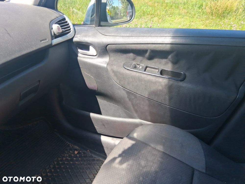 Peugeot 207 1.4 HDi Active - 5