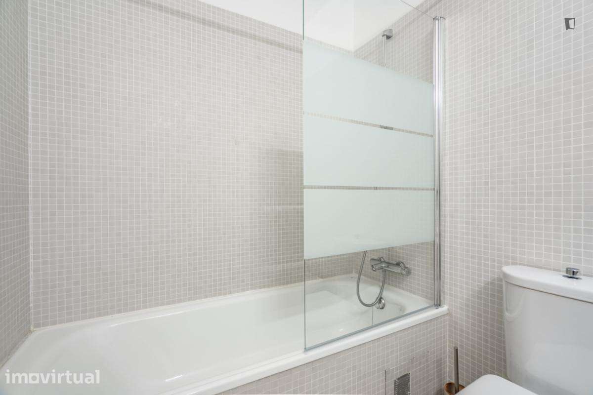 Apartamento com 1 quartos - localizado em Entrecampos Lisbon - Grande imagem: 3/24