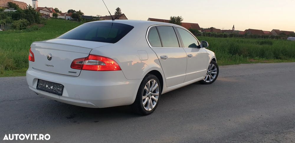 Skoda Superb 1.9 TDI GreenLine - 3