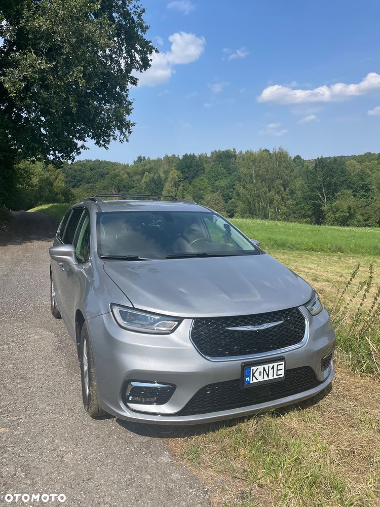 Chrysler Pacifica - 3