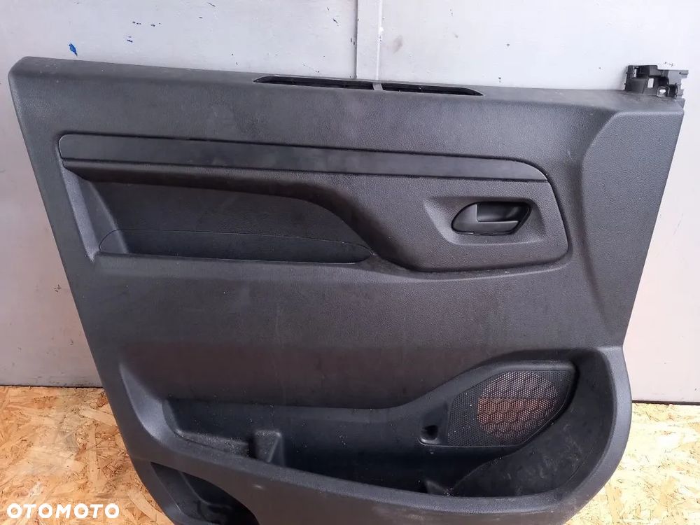 boczek lewy drzwi tapicerka fiat scudo jumpy expert iii vivaro c proace ii 2022r - 3