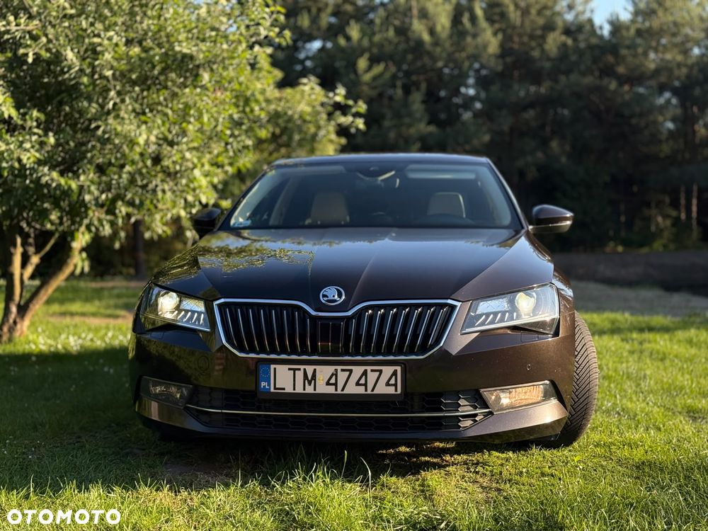 Skoda Superb 2.0 TDI L&K DSG - 2