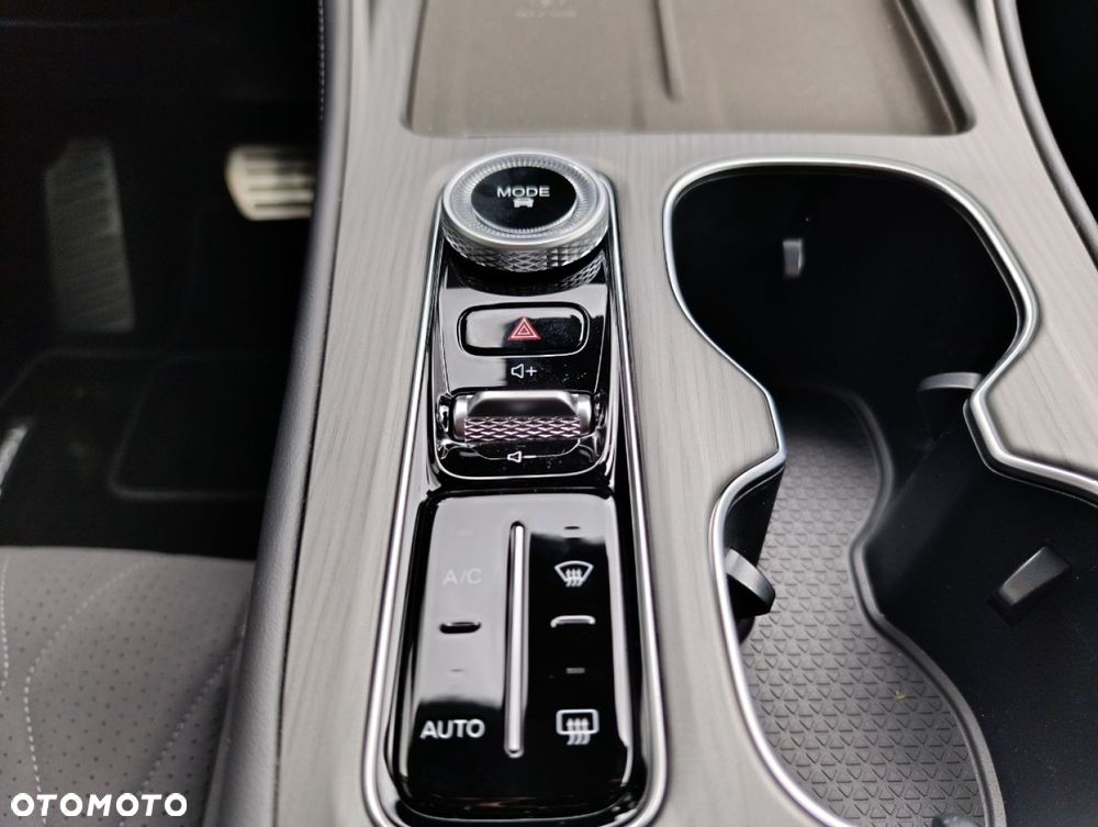 Chery Tiggo 8 1.6 T-GDI Comfort DCT - 17
