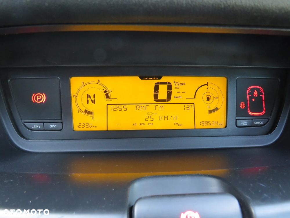 Citroën C4 Picasso 1.6 HDi FAP EGS6 C-Chic - 23