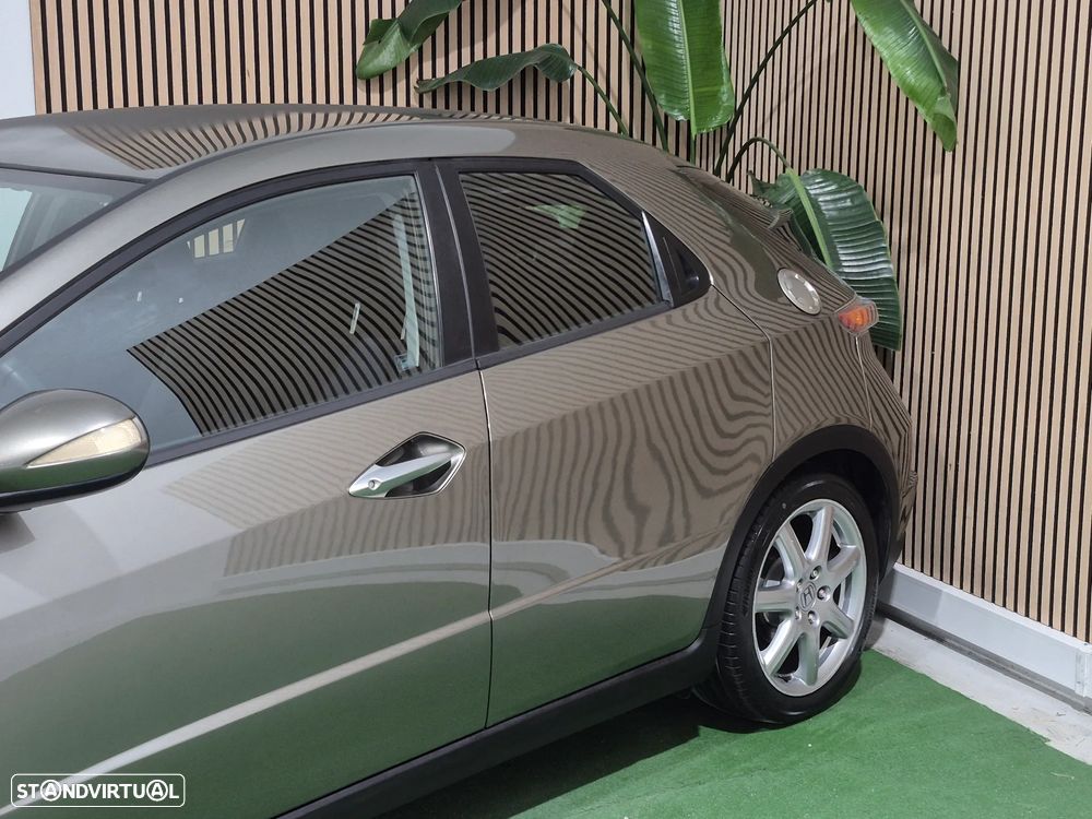 Honda Civic 1.8 Executive - 8