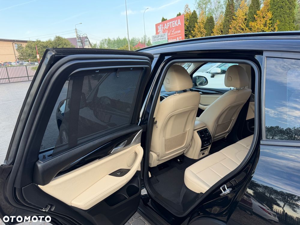 BMW X3 xDrive20i sport - 9