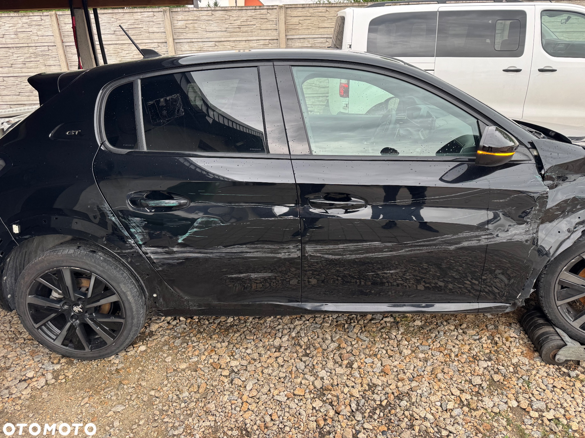Peugeot 208 PureTech 100 EAT8 GT - 9