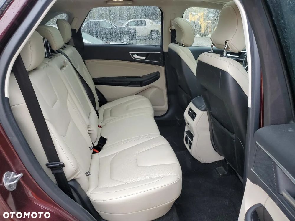 Ford Edge - 10