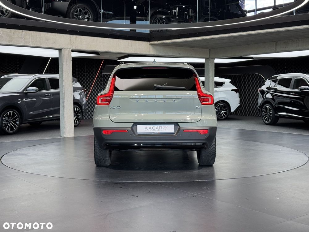 Volvo XC 40 B4 Plus Dark - 5