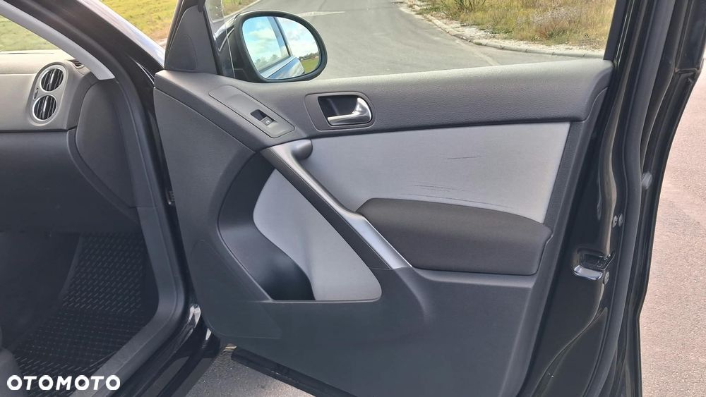 Volkswagen Tiguan - 18