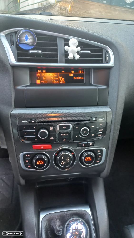 Citroën C4 1.4 VTi Seduction - 8