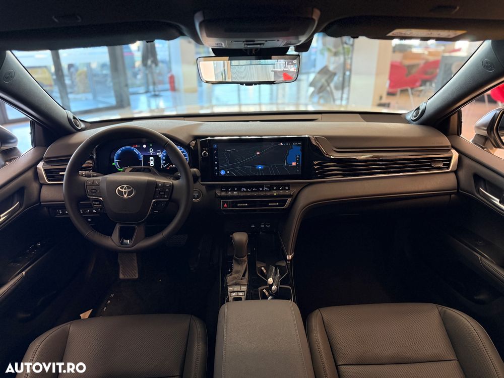 Toyota Camry 2.5 HEV Luxury - 24