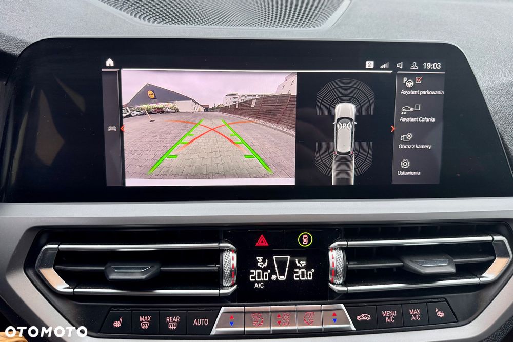 BMW Seria 3 330i Sport Line - 33