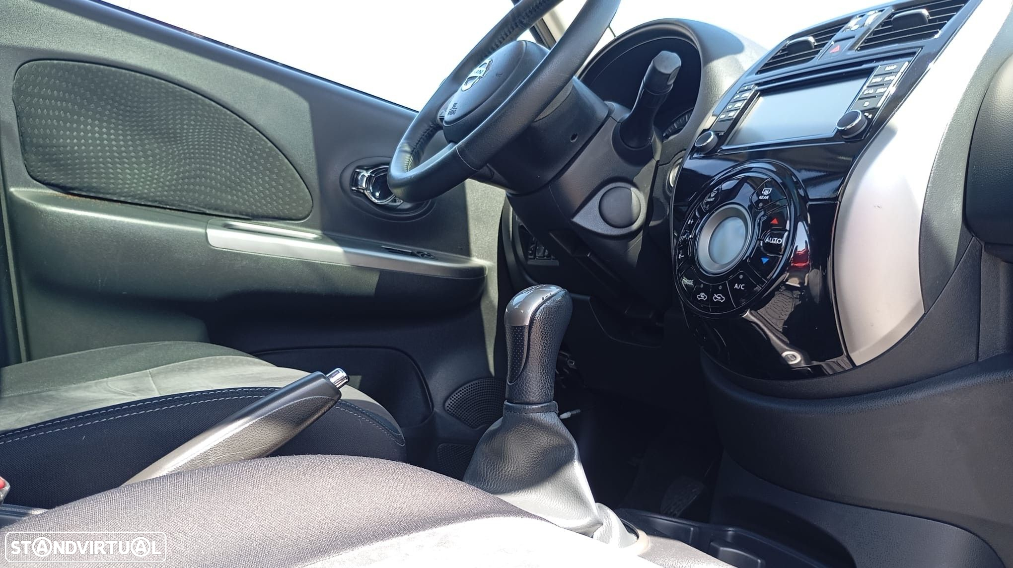 Nissan Micra 1.2 Tekna Premium - 10