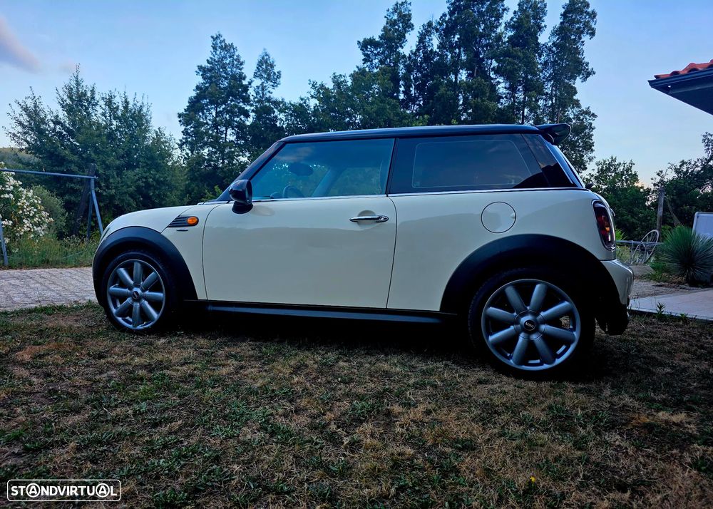 MINI 3 Portas Cooper D - 13