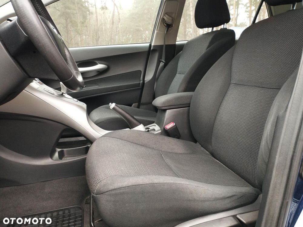 Toyota Auris - 13