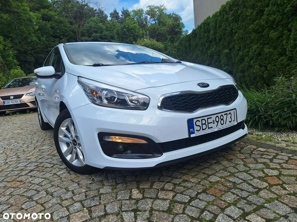 Kia Ceed - 25