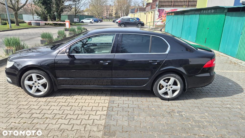 Skoda Superb 2.0 TDI Ambition - 3