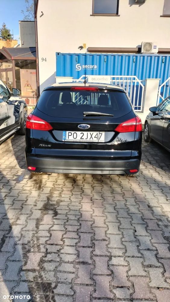 Ford Focus 1.5 TDCi SYNC Edition - 6