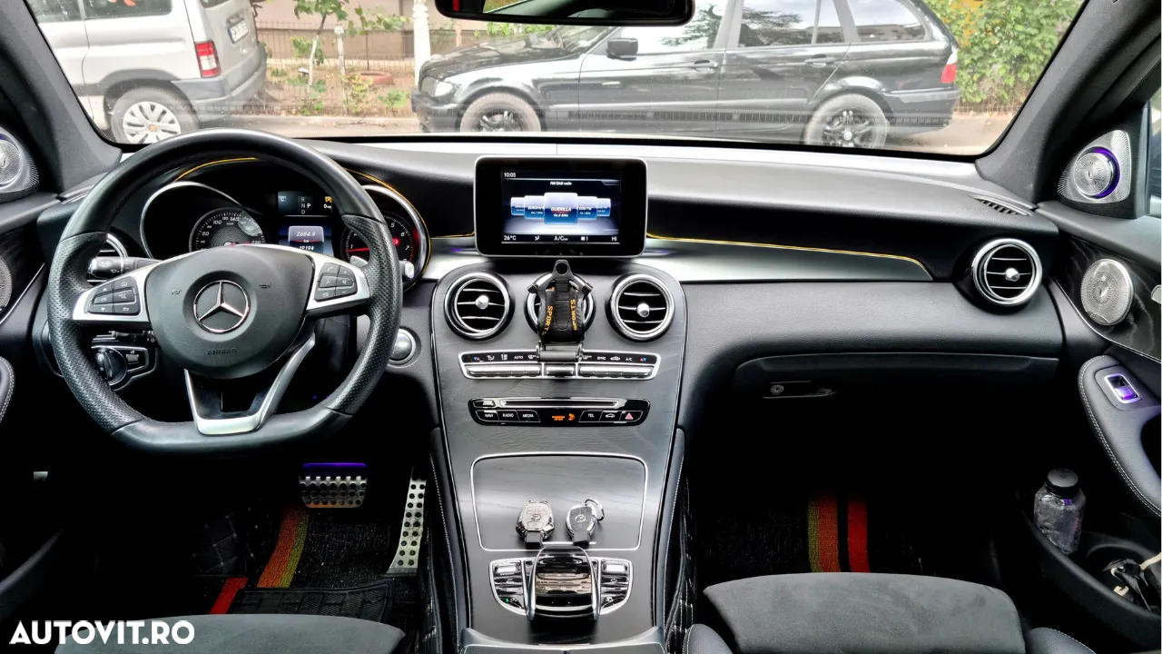 Mercedes-Benz GLC Coupe 250 4Matic 9G-TRONIC AMG Line - 14