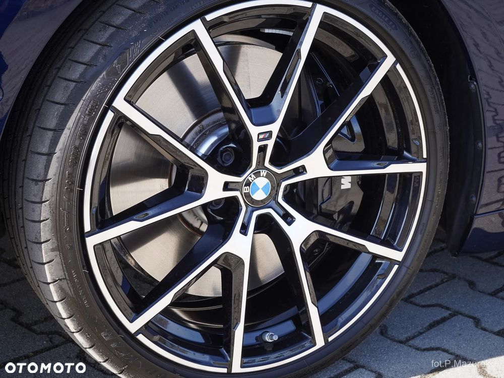 BMW Seria 8 - 22
