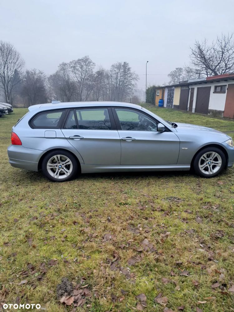 BMW Seria 3 318d DPF Edition Exclusive - 3