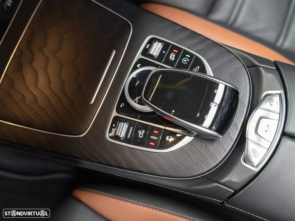 Mercedes-Benz E 53 AMG 4Matic+ - 21