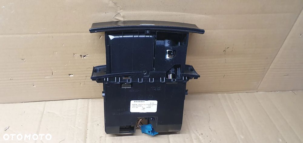 Schowek półka deski konsoli Mercedes ML W164 A1648100030 - 4