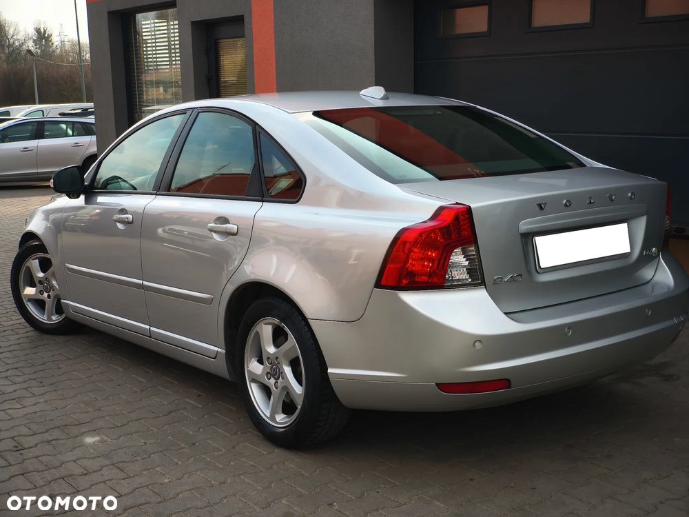 Volvo S40 D2 DRIVe Momentum Start-Stop - 2