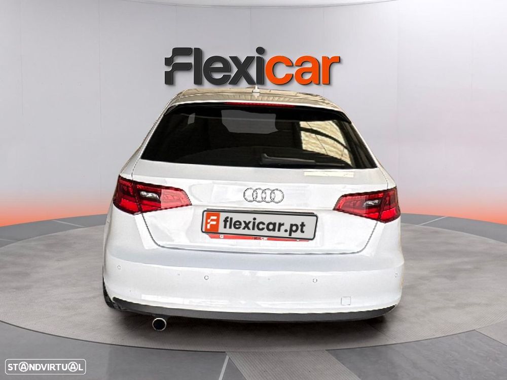 Audi A3 Sportback 1.6 TDI Attraction - 6