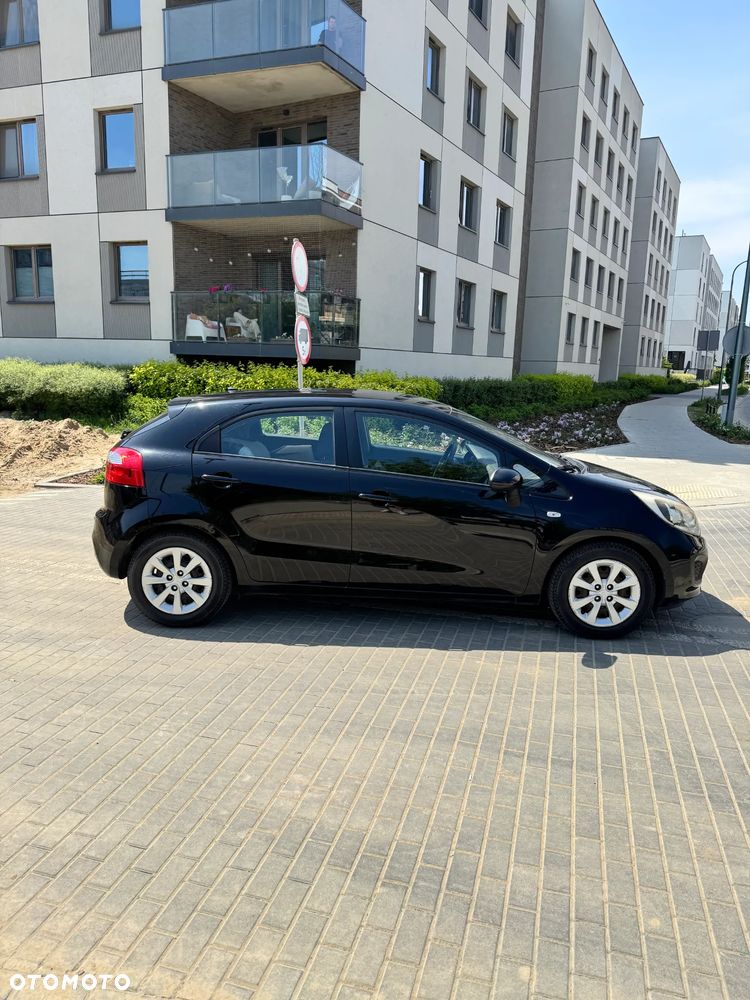 Kia Rio - 2